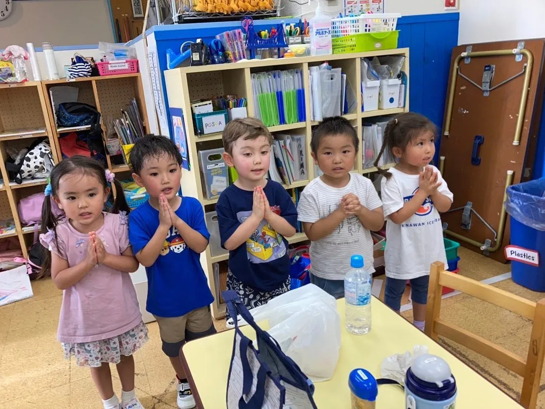 8/22(火) Kinder class today ☀️👒...