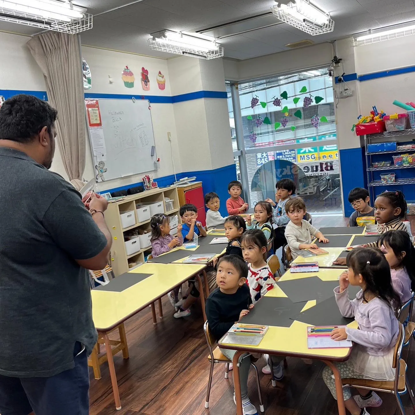 10/25(水) Kinder class today 