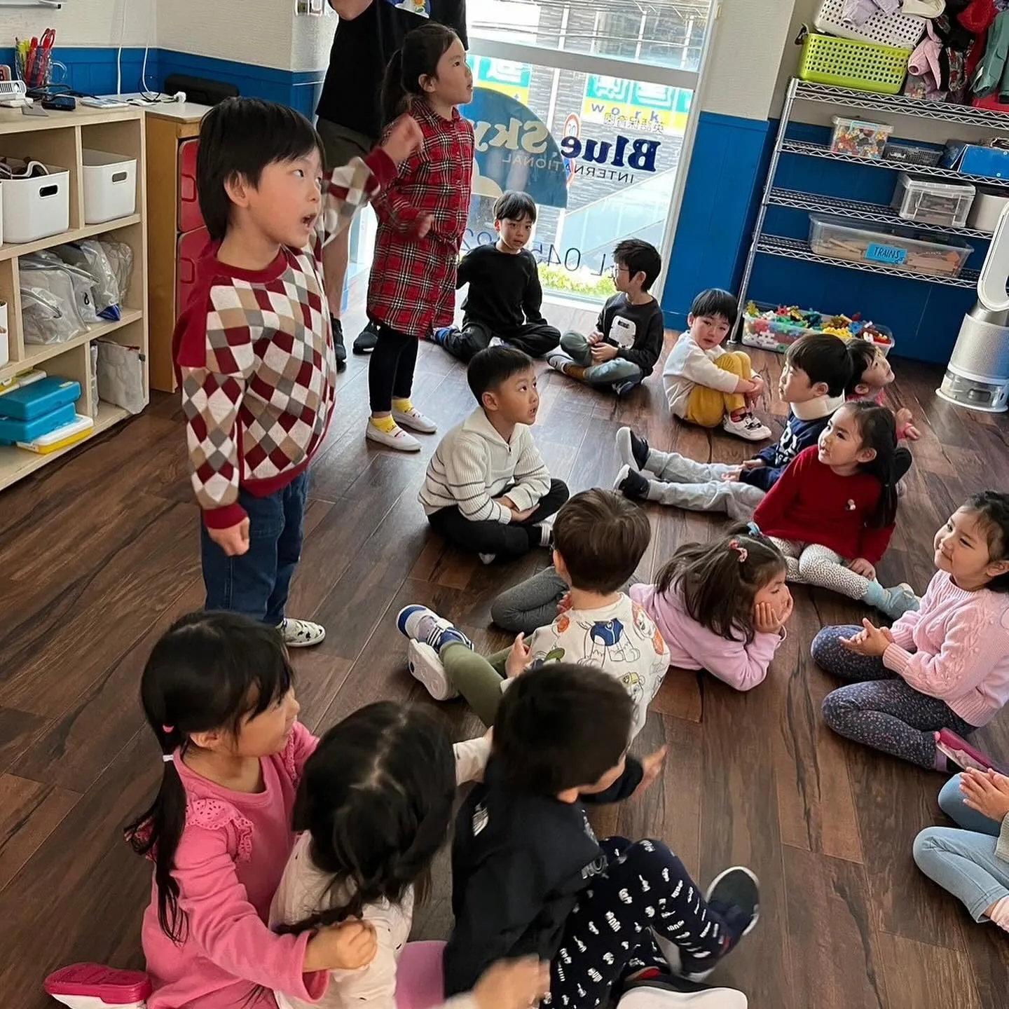 3/4(月) Kinder class today 