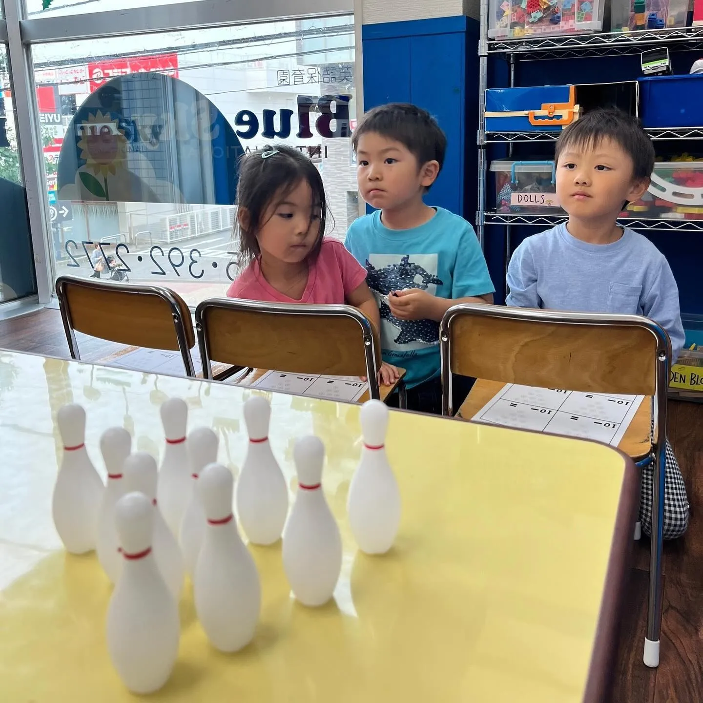 Kinder class and snack time to...