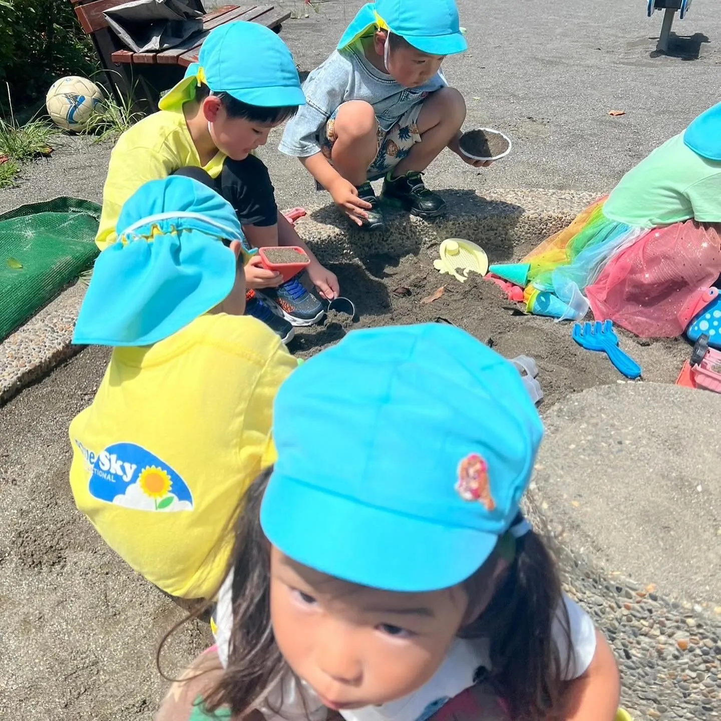 Kinder class at the park 