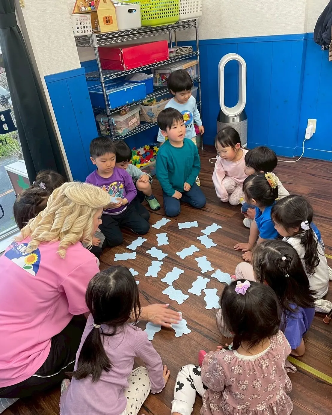 Bilingual class, and Kinder cl...