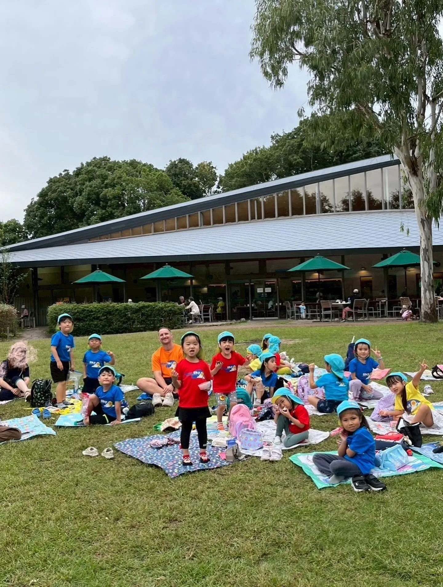 Today is a field trip！🌳