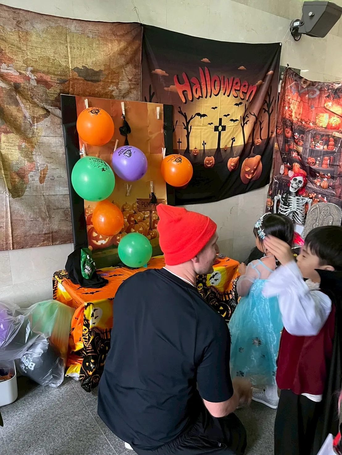 Trick or treat !!🎃👻