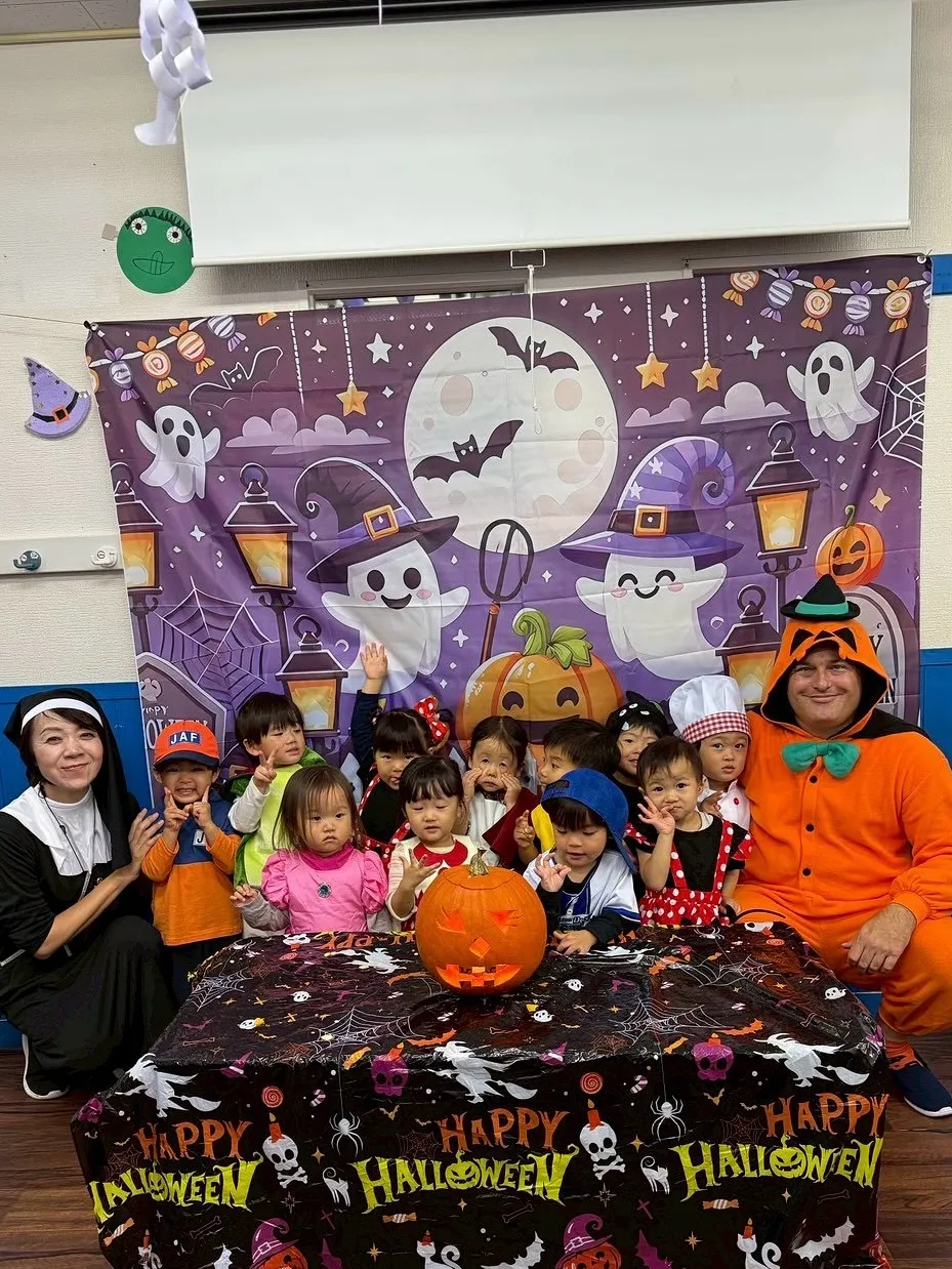 Trick or treat !!🎃👻