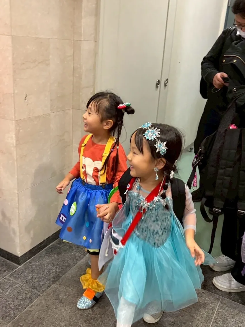 Trick or treat !!🎃👻