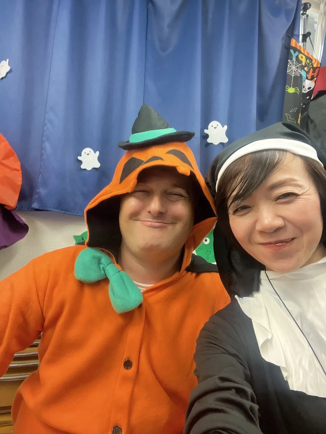 Trick or treat !!🎃👻