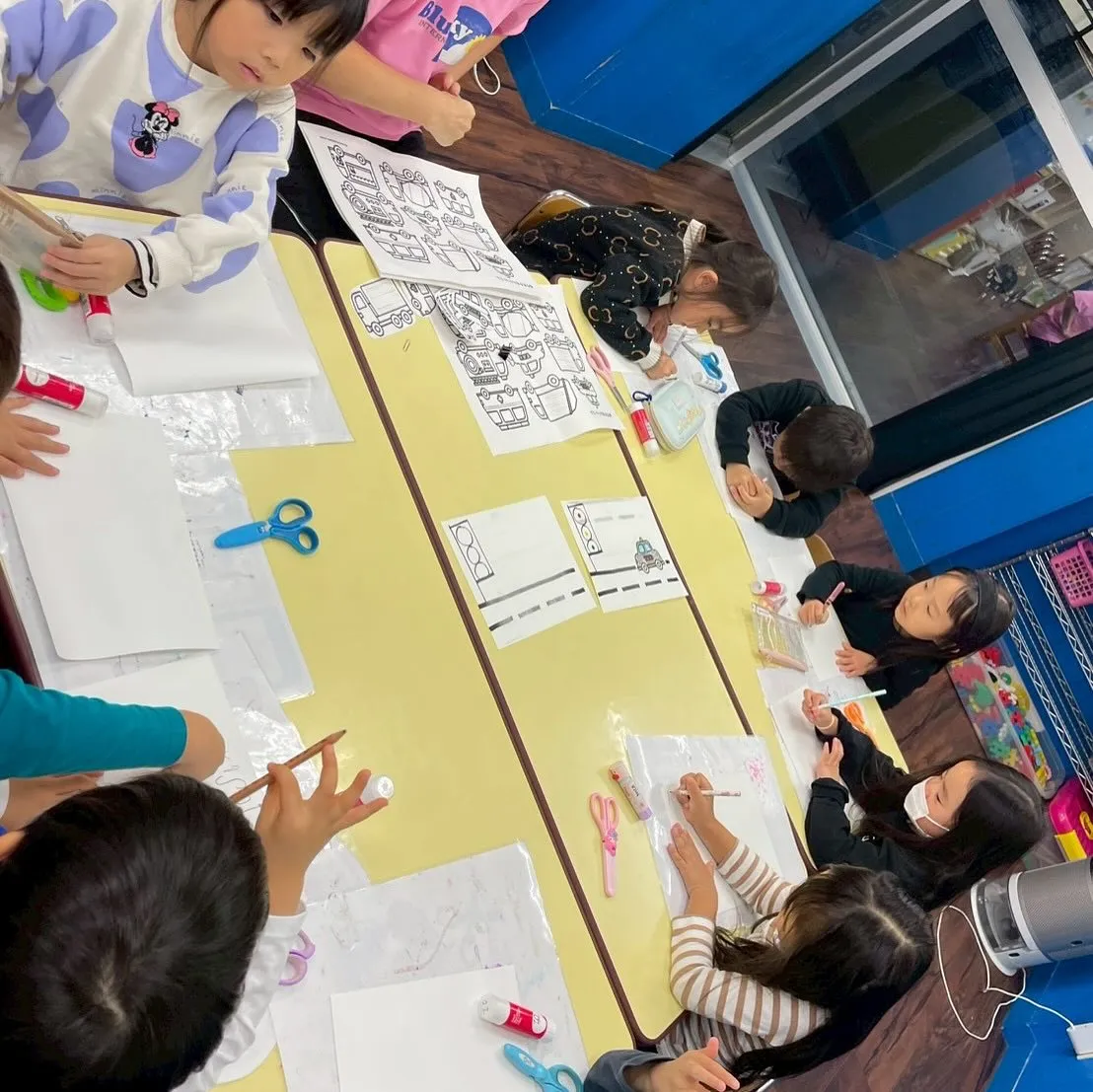 Bilingual class and Club Wedne...