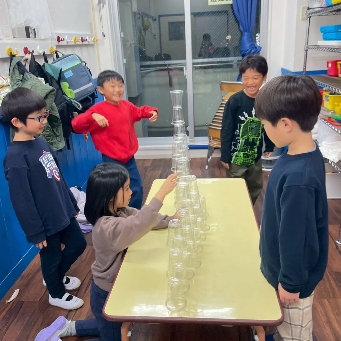 Bilingual class and Club Wedne...