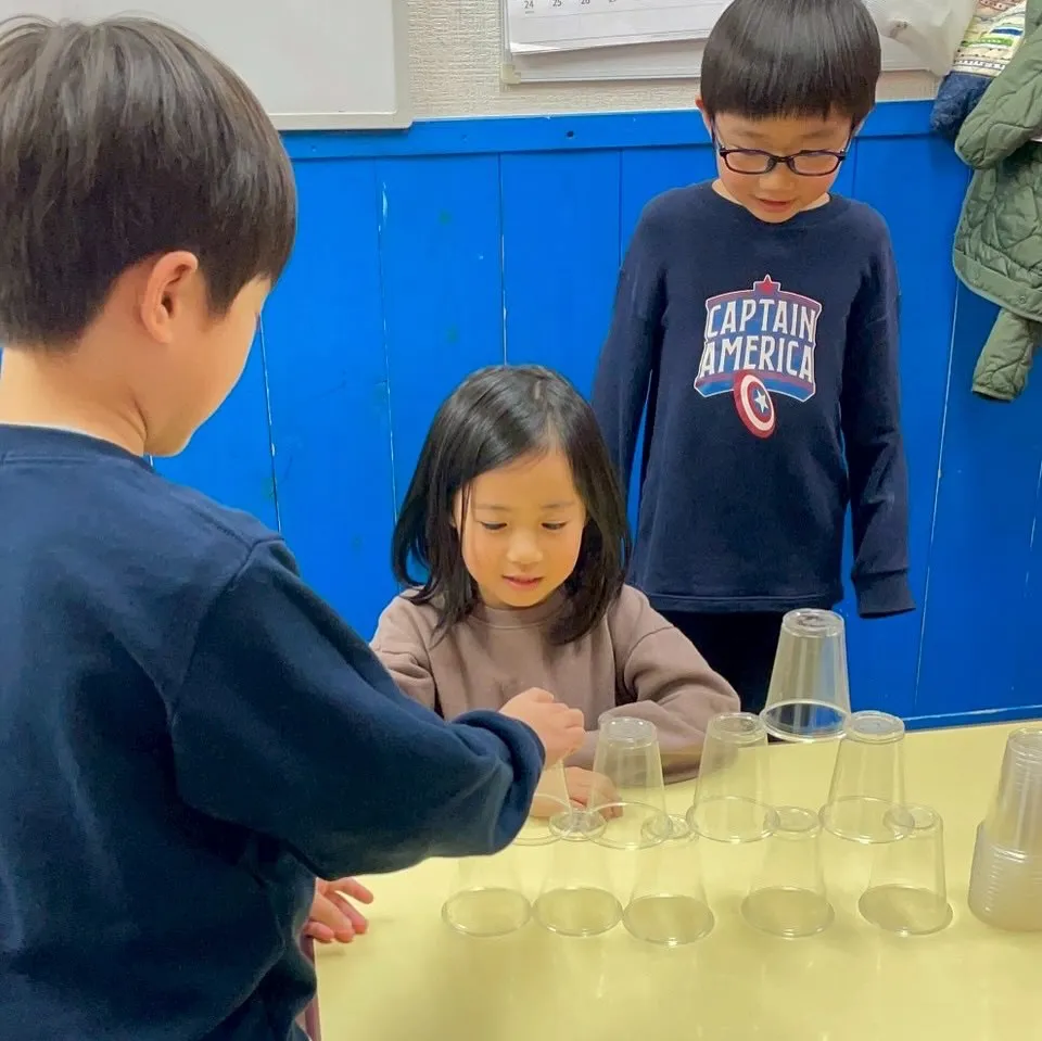 Bilingual class and Club Wedne...