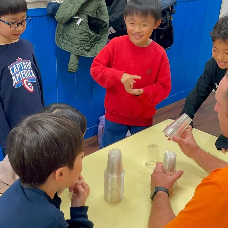 Bilingual class and Club Wedne...