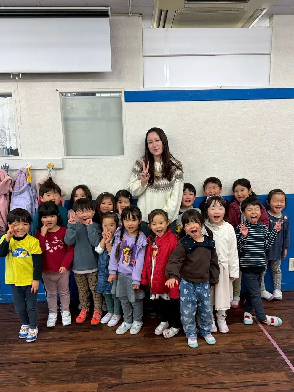 Hana, a teacher loved by the c...