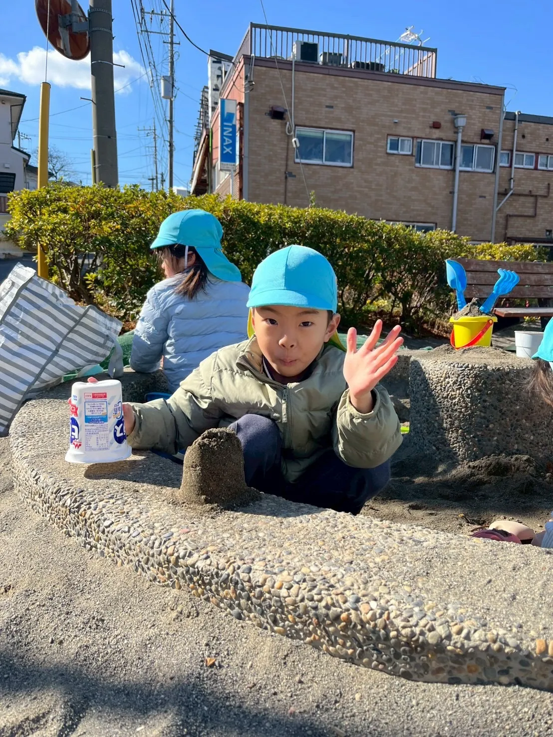 Hana, a teacher loved by the c...