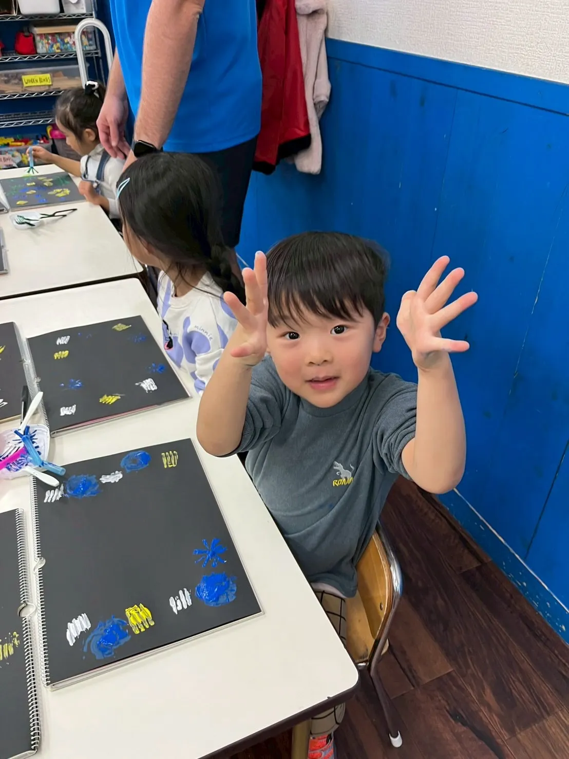 Hana, a teacher loved by the c...