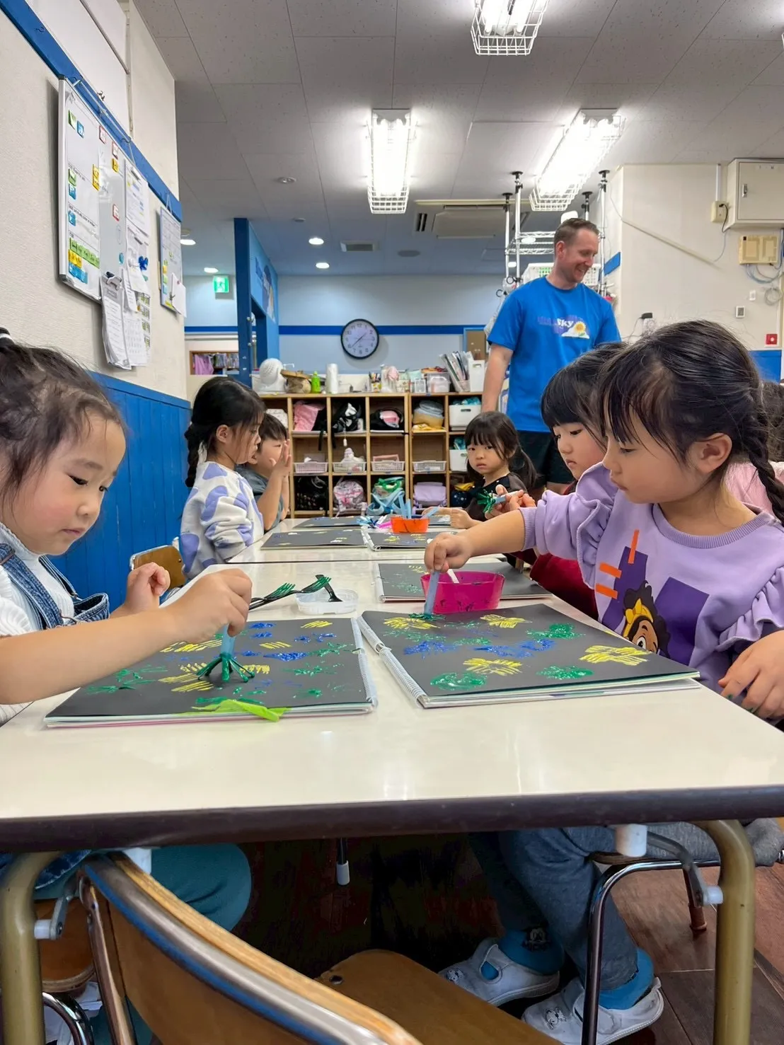 Hana, a teacher loved by the c...