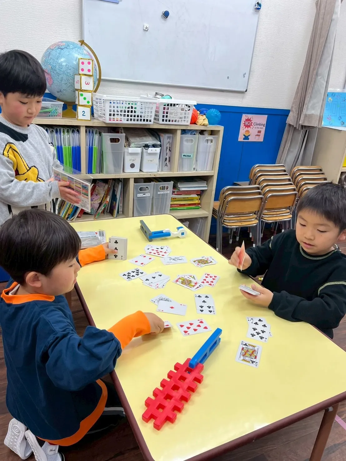 Hana, a teacher loved by the c...