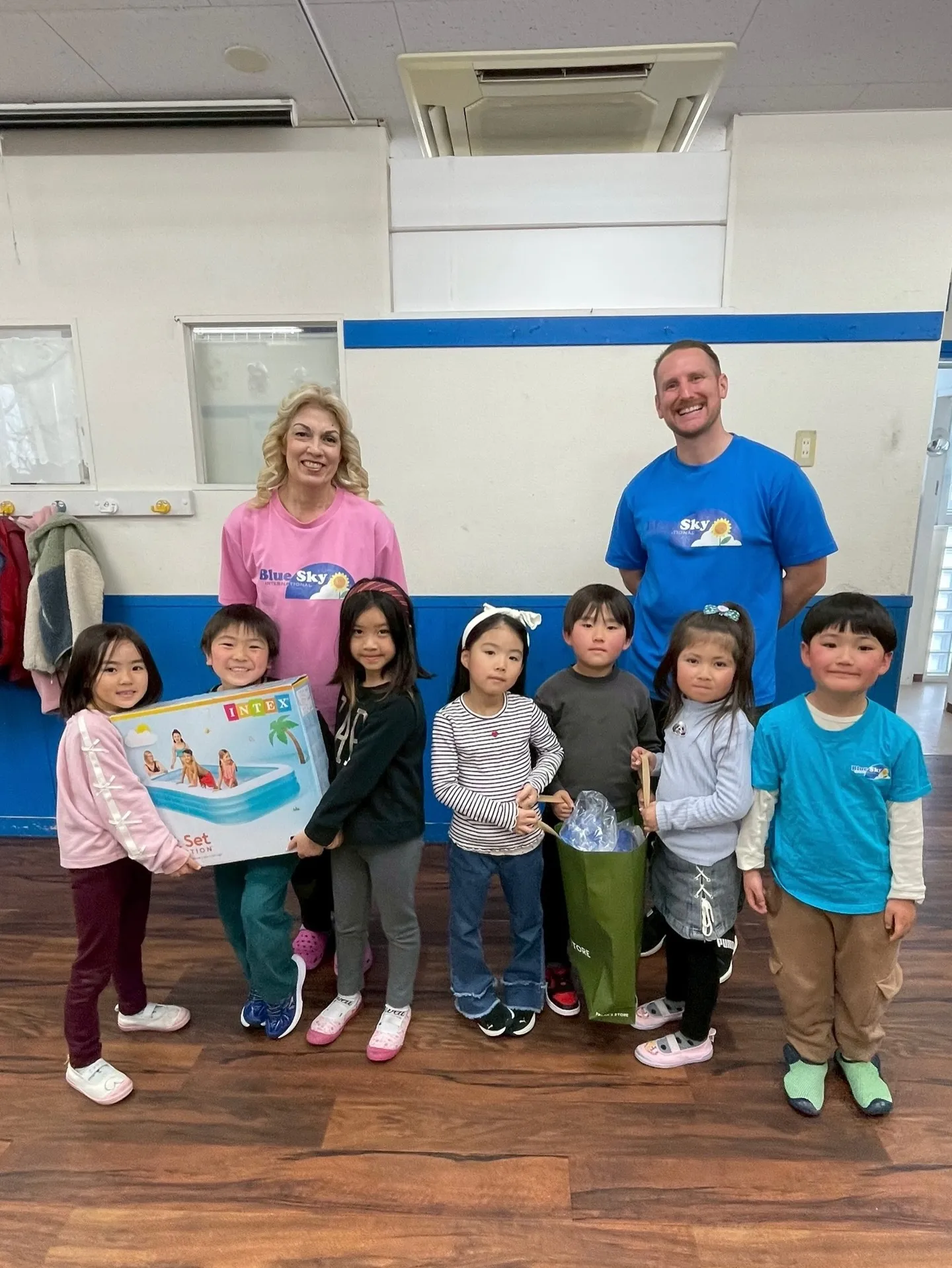 K3からスクールにプレゼントをいただきました🎁