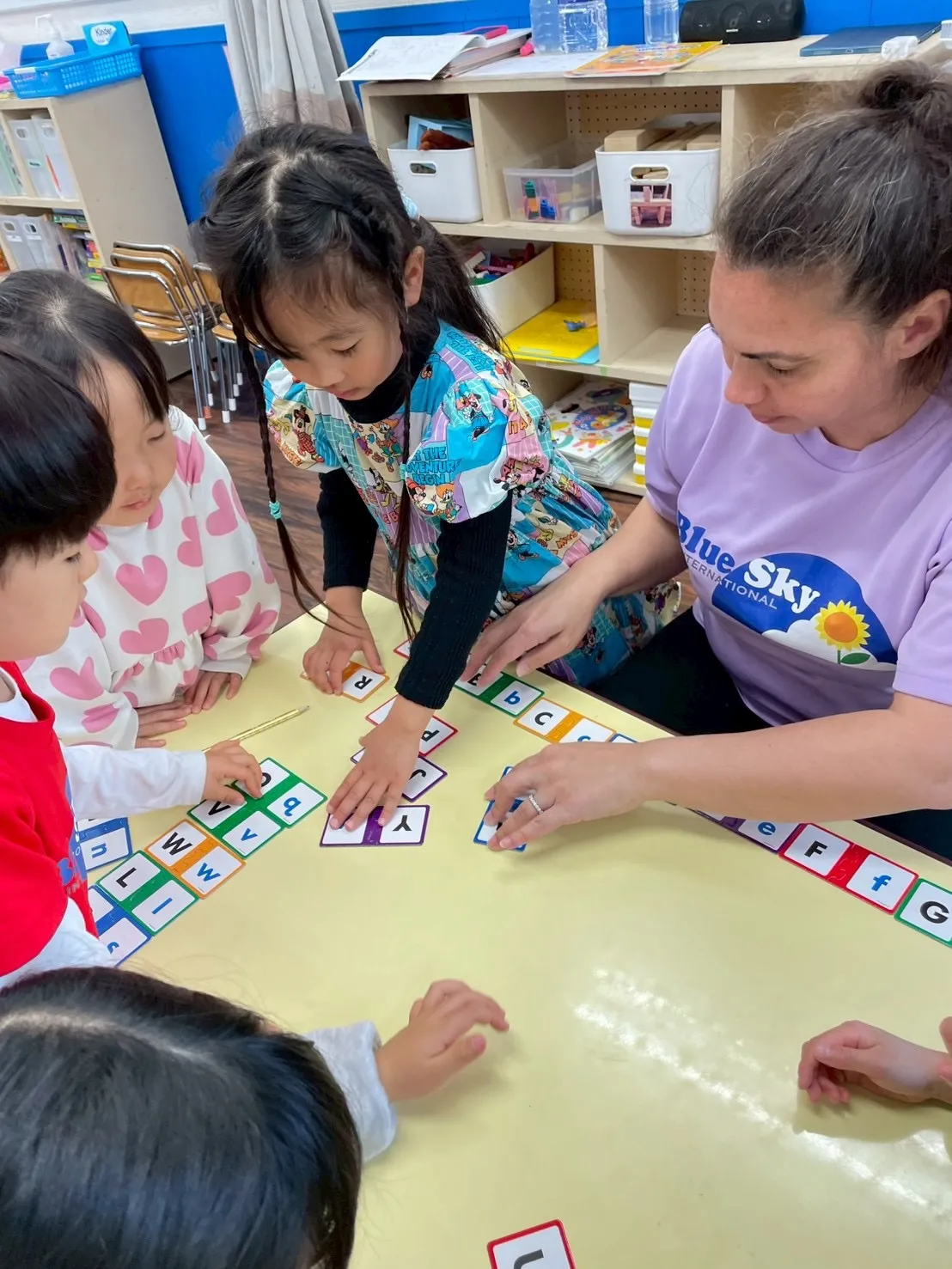 Bilingual class &Kinder class 