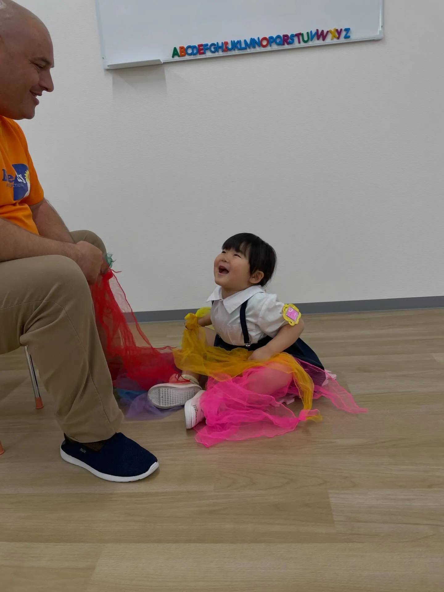 幼稚園生のクラスのRonnie先生のトライアルの様子です。