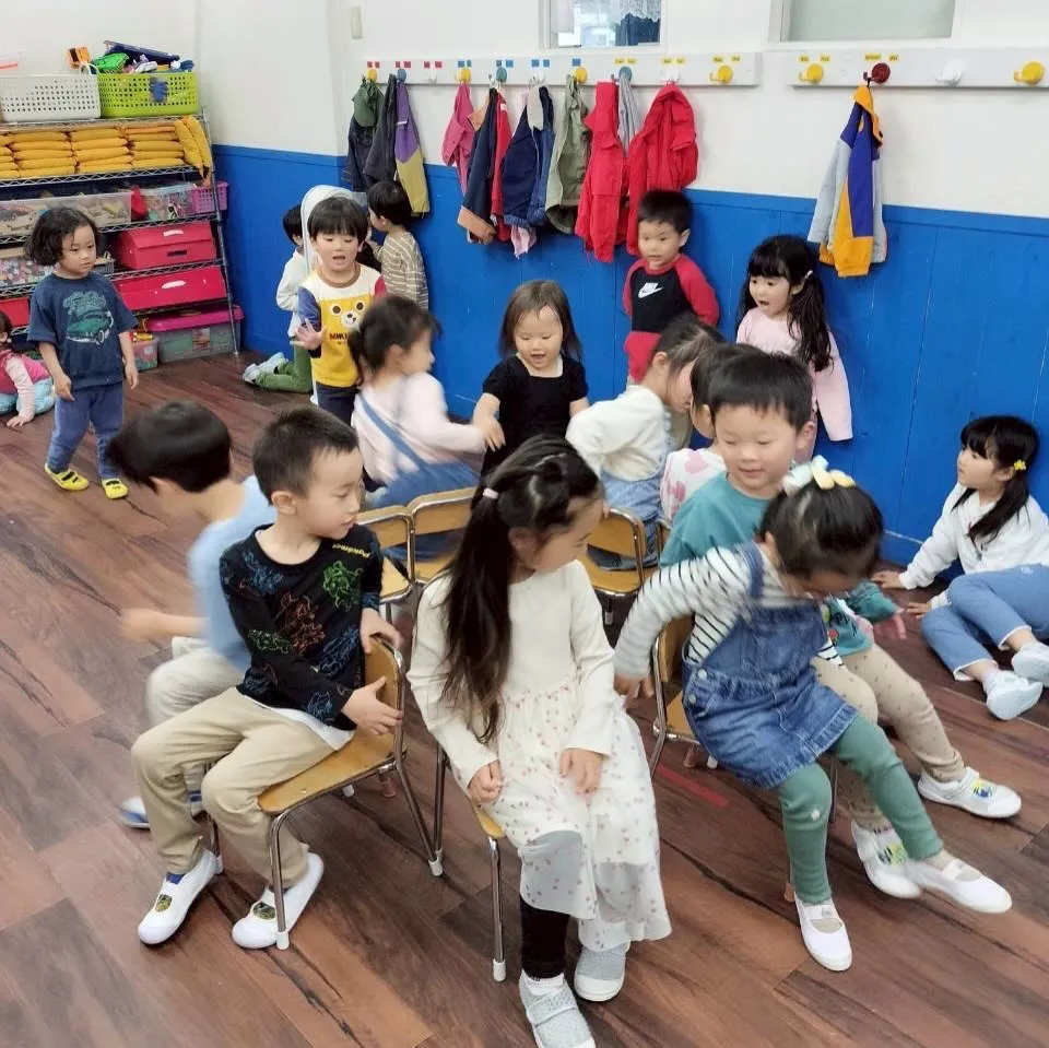 Kinder class Thursday ********...