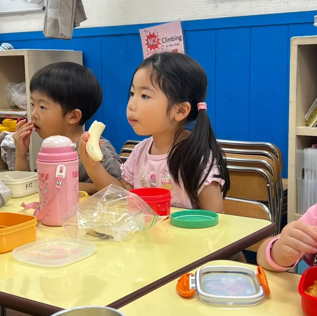 Snack time and free play time 