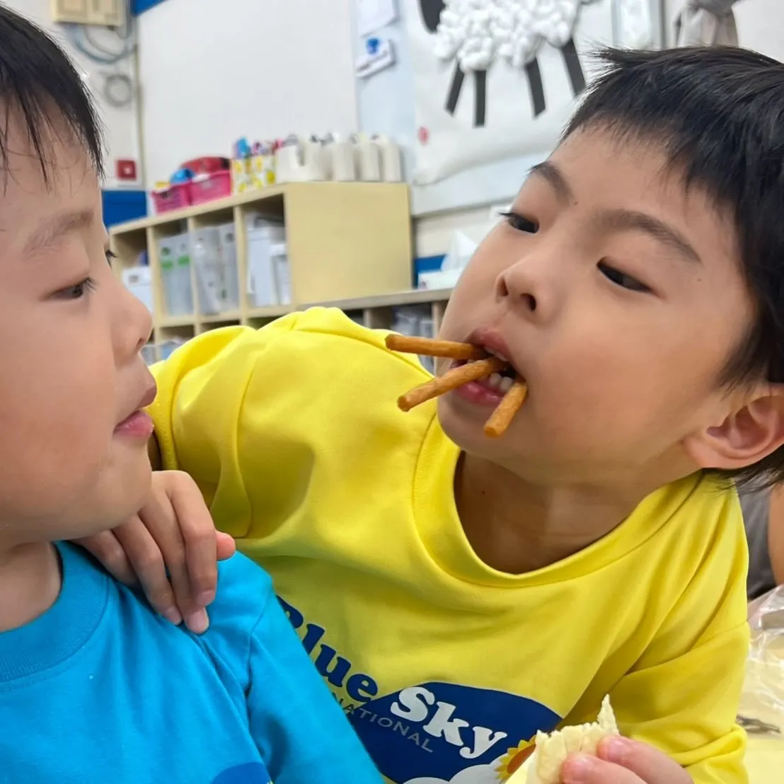Snack time and free play time 