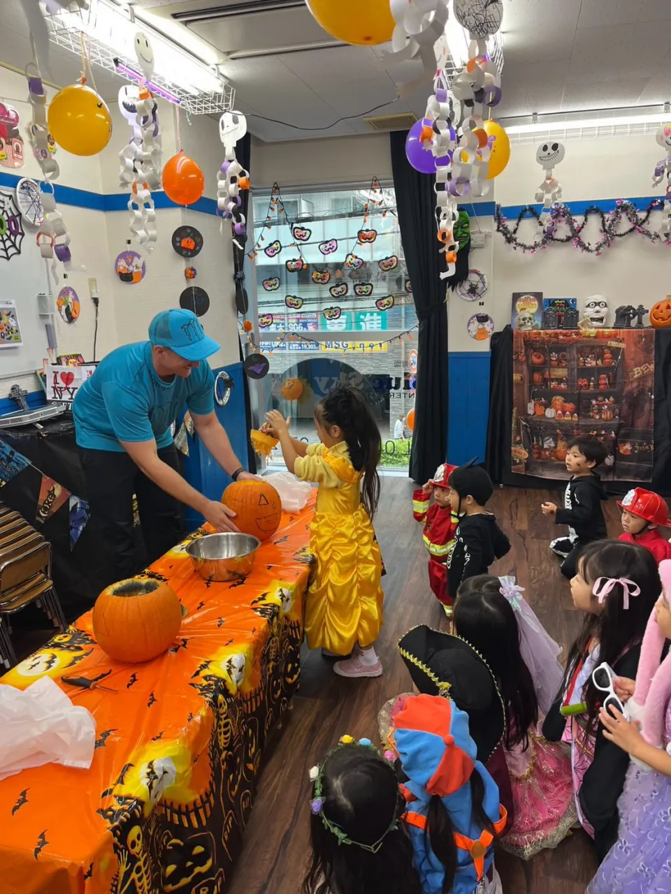 Halloween party ④