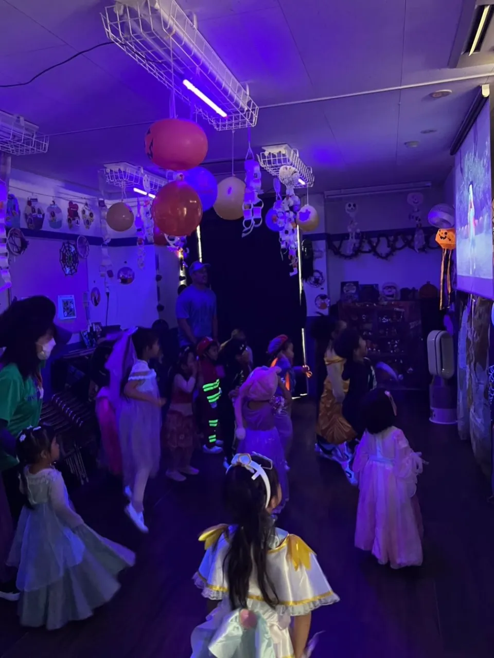 Halloween party ④